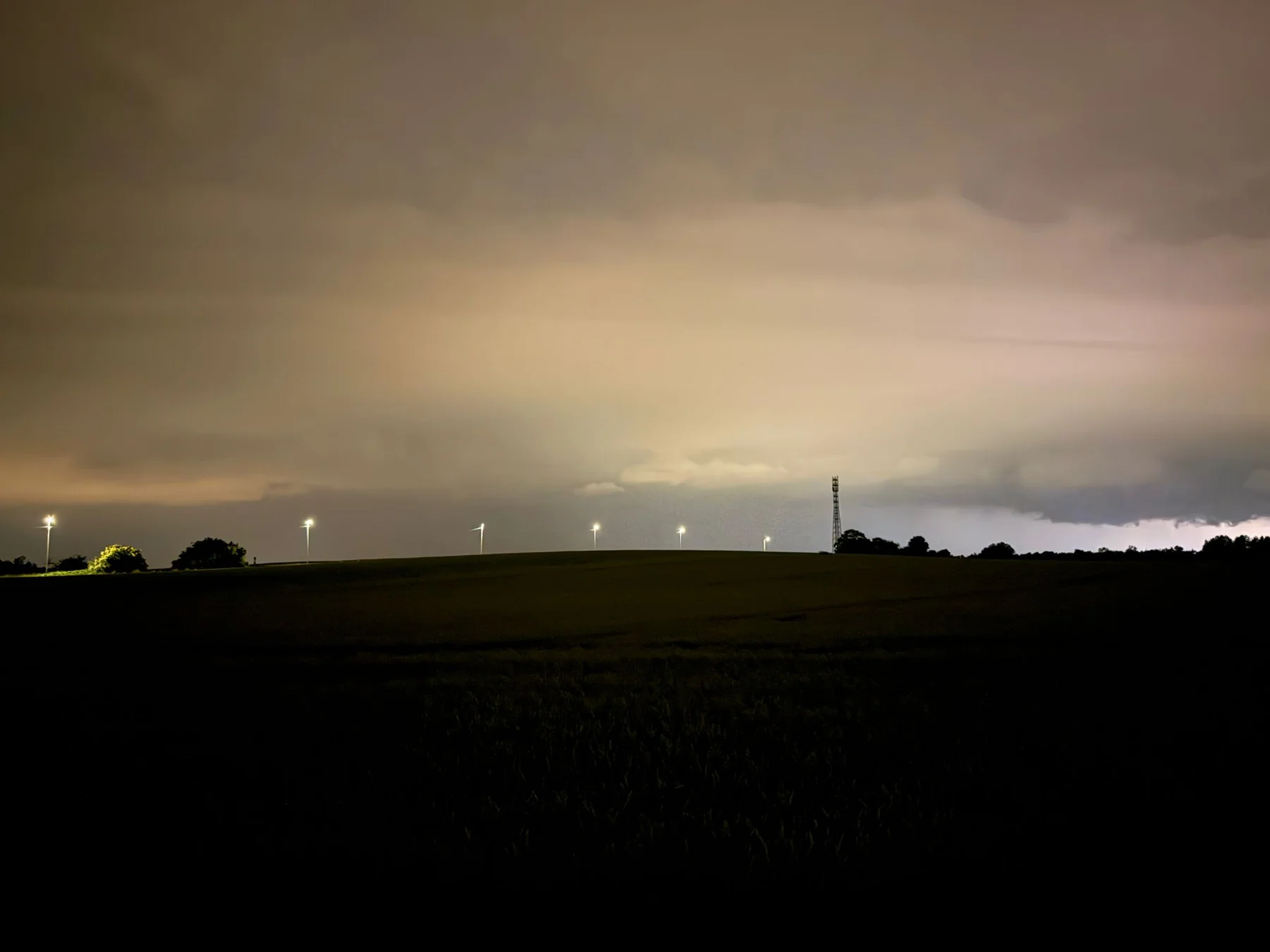 Nächtliches Gewitter über der Region